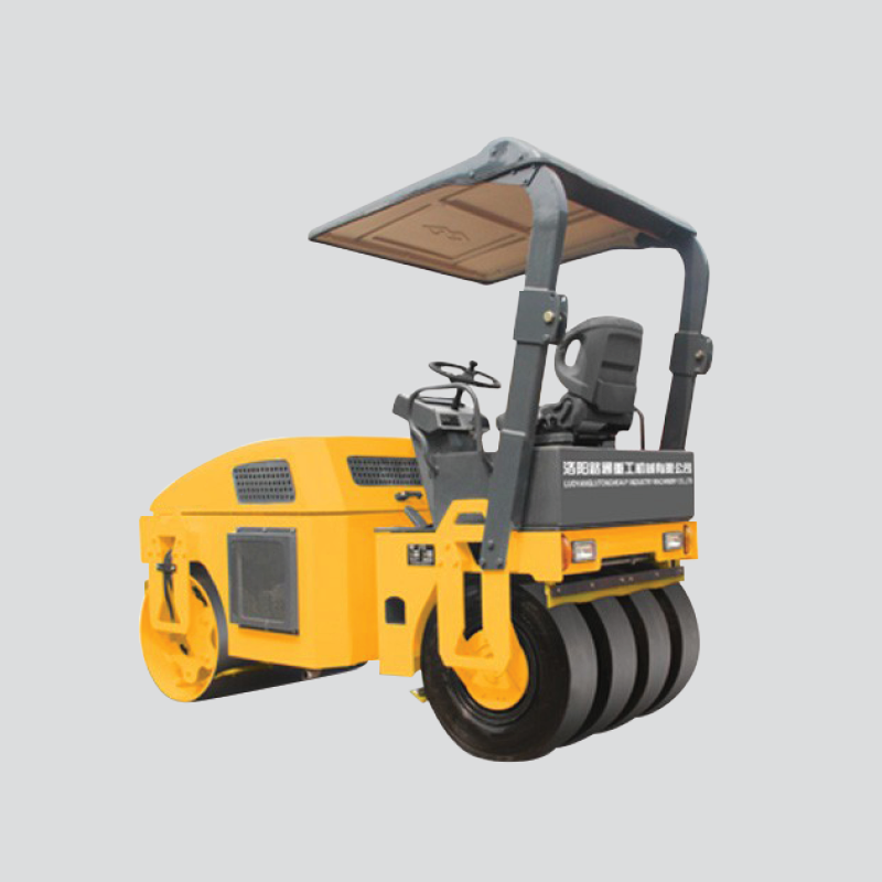 Ride-On Pneumatic Combination Roller FYL203P 3 ton Merek FURD